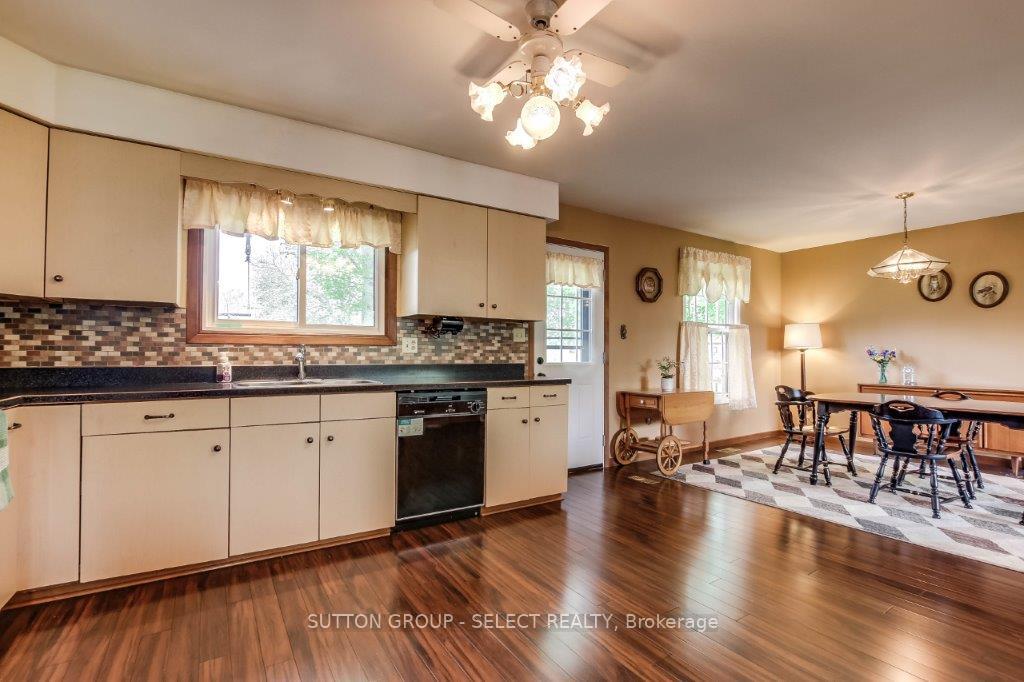 Photo 16 of 17750 Wyton Drive, Thames Centre, Rural Thames Centre — HOMEH