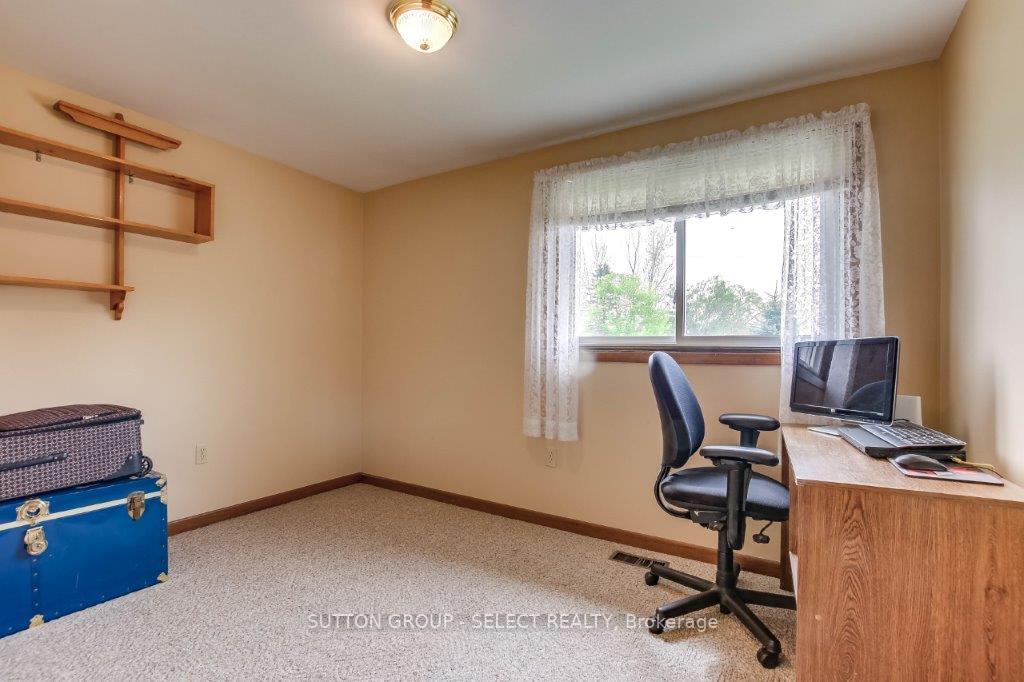 Photo 25 of 17750 Wyton Drive, Thames Centre, Rural Thames Centre — HOMEH