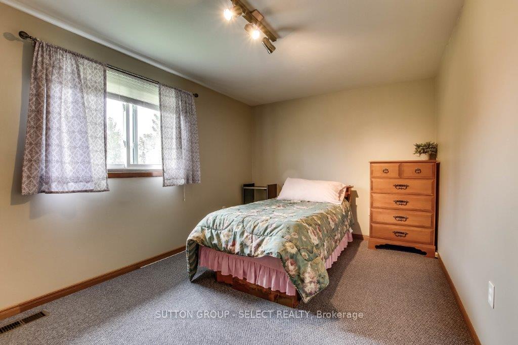 Photo 27 of 17750 Wyton Drive, Thames Centre, Rural Thames Centre — HOMEH