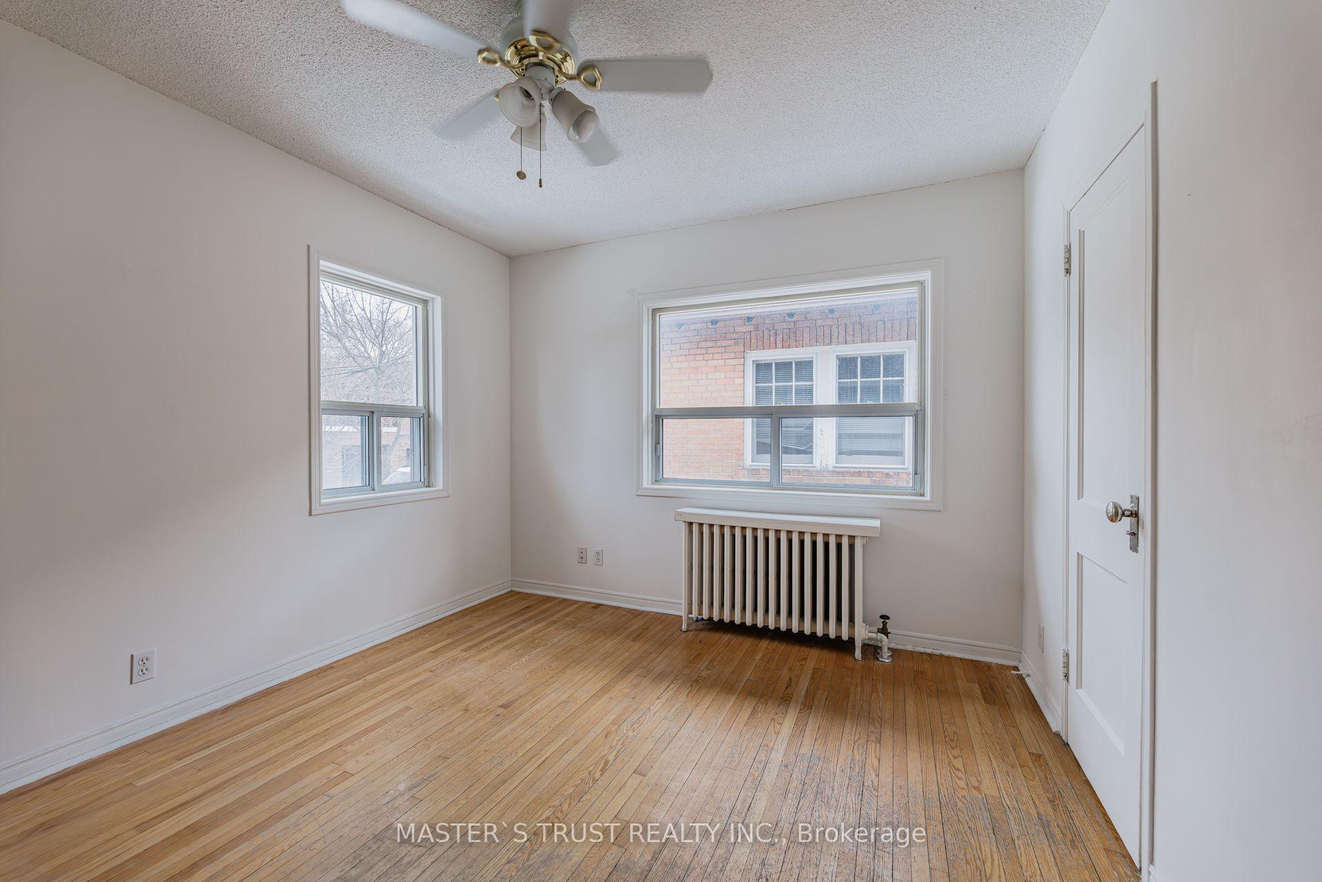 Photo 2 of Unit Upper, 168 Millwood Road, Toronto, Mount Pleasant West — HOMEH