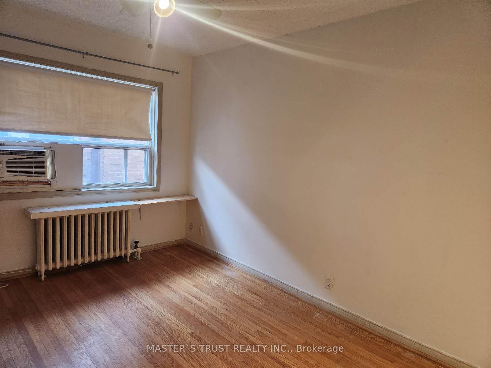 Photo 4 of Unit Upper, 168 Millwood Road, Toronto, Mount Pleasant West — HOMEH