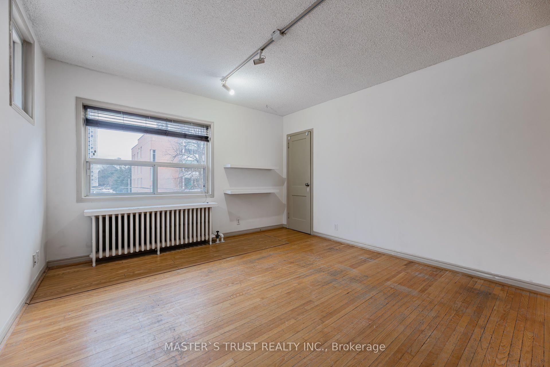 Photo 16 of Unit Upper, 168 Millwood Road, Toronto, Mount Pleasant West — HOMEH