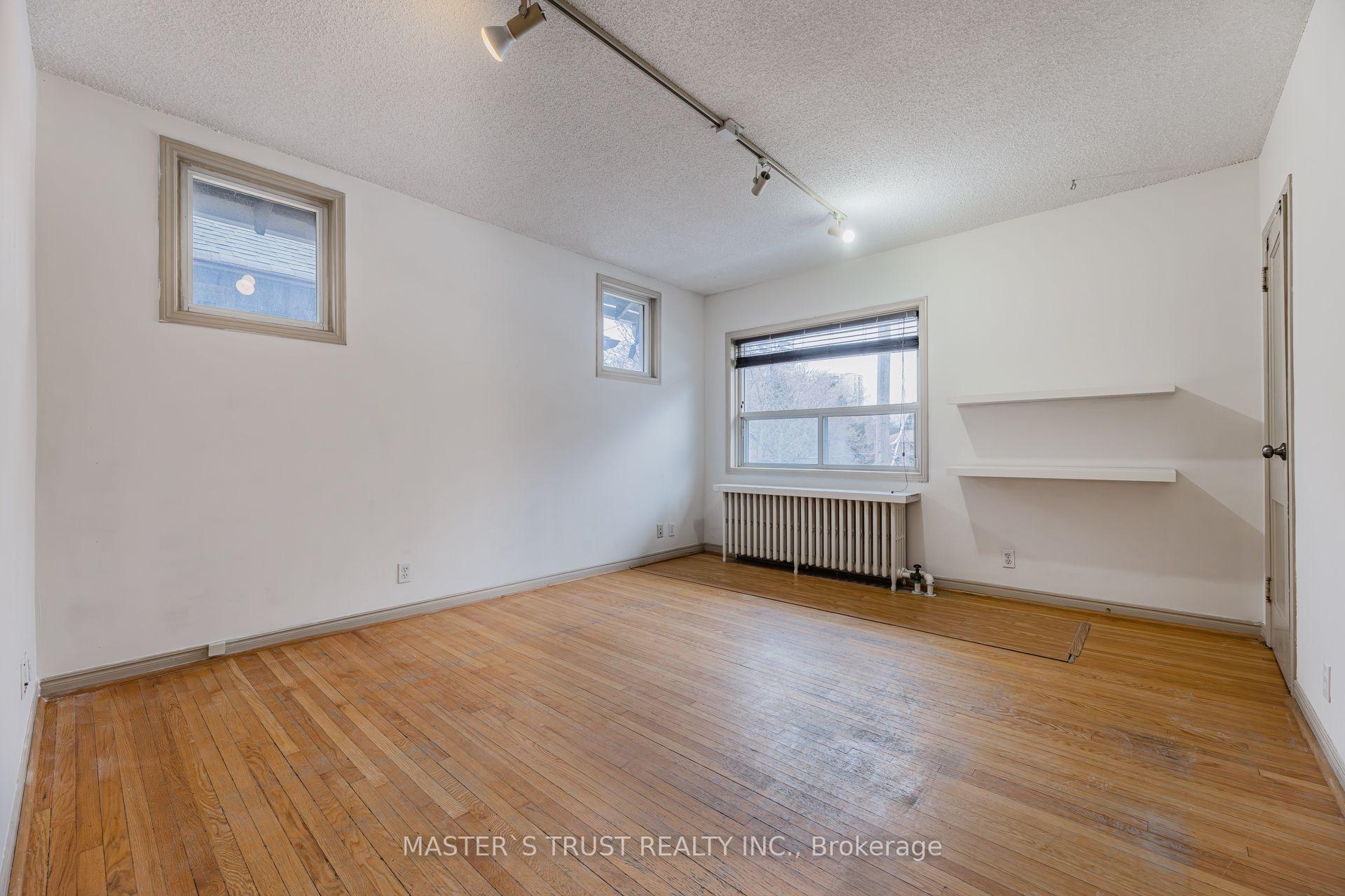 Photo 18 of Unit Upper, 168 Millwood Road, Toronto, Mount Pleasant West — HOMEH