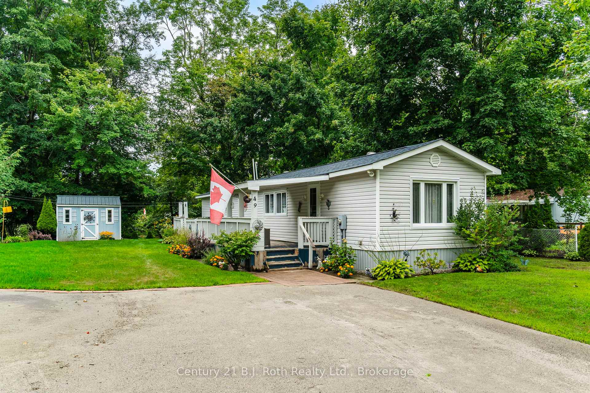 Front of Unit 49, 5263 Elliott Side Road