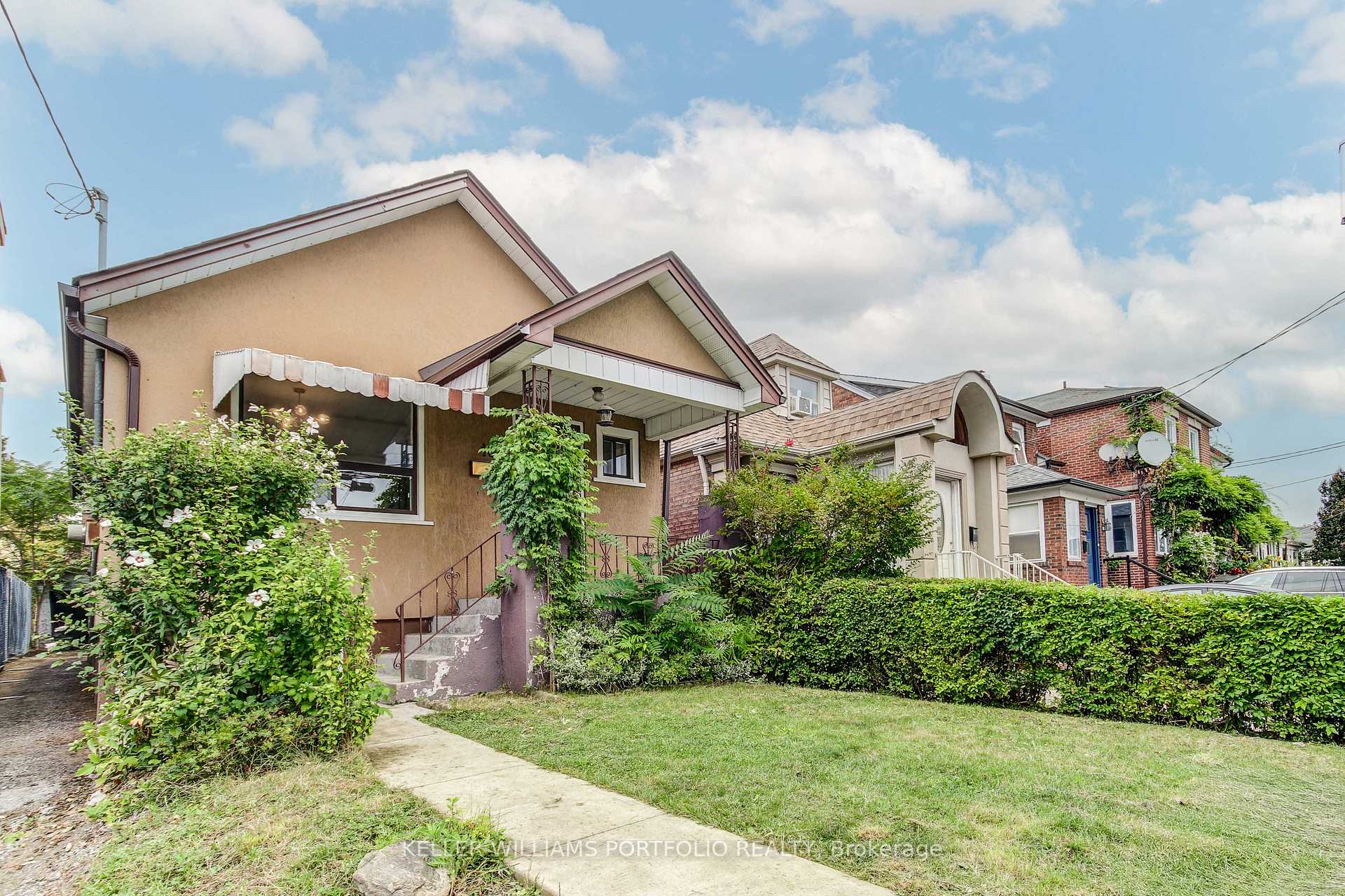 Front of 108 Clovelly Avenue
