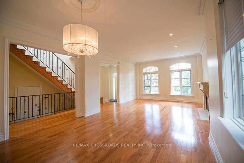 Photo 2 of 133 Woburn Avenue, Toronto, Lawrence Park North — HOMEH