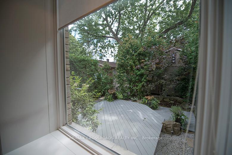 Photo 11 of 133 Woburn Avenue, Toronto, Lawrence Park North — HOMEH