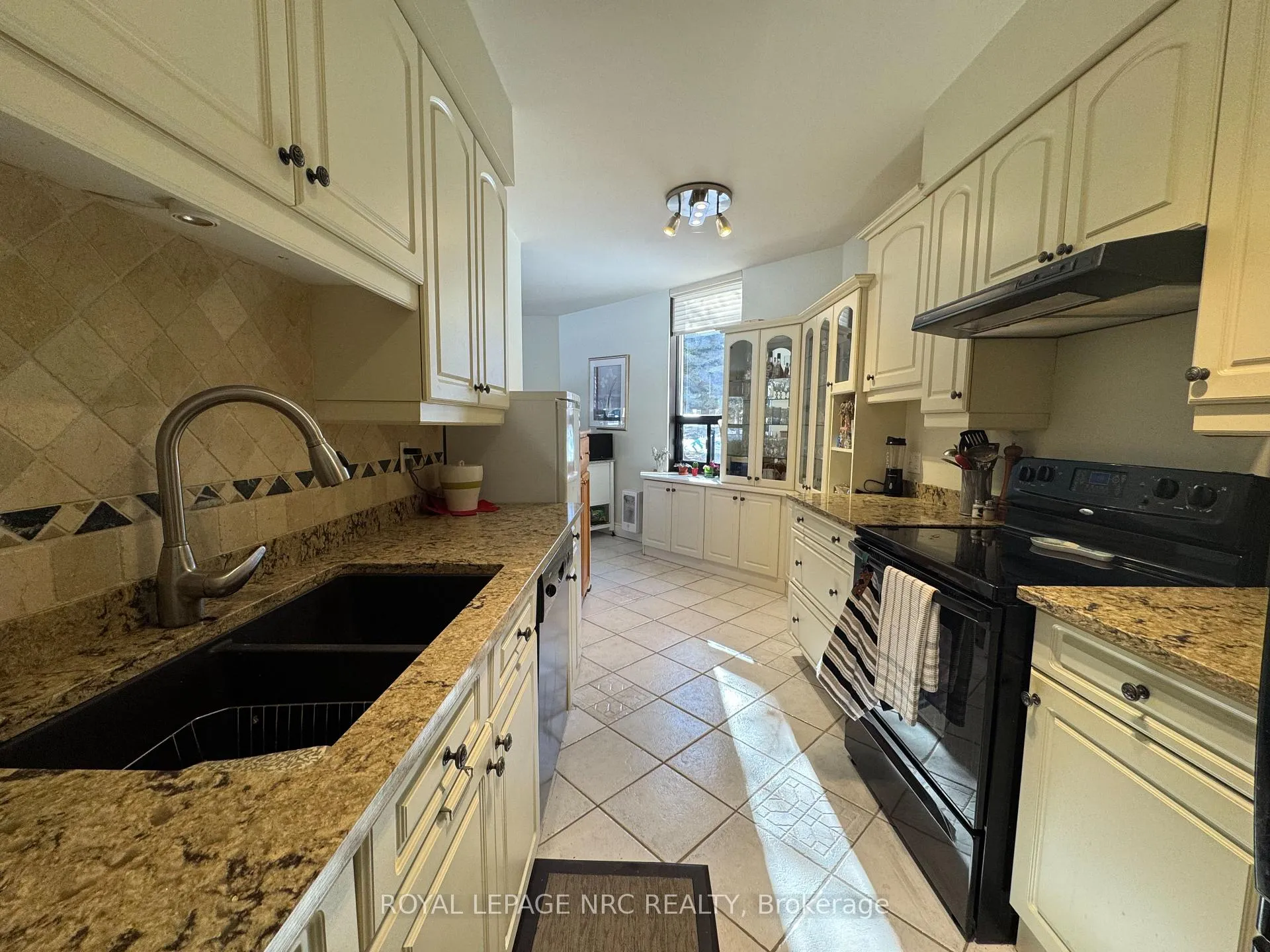 Photo 6 of Unit 102A, 190 Highway 20 W, Pelham, Fonthill — HOMEH