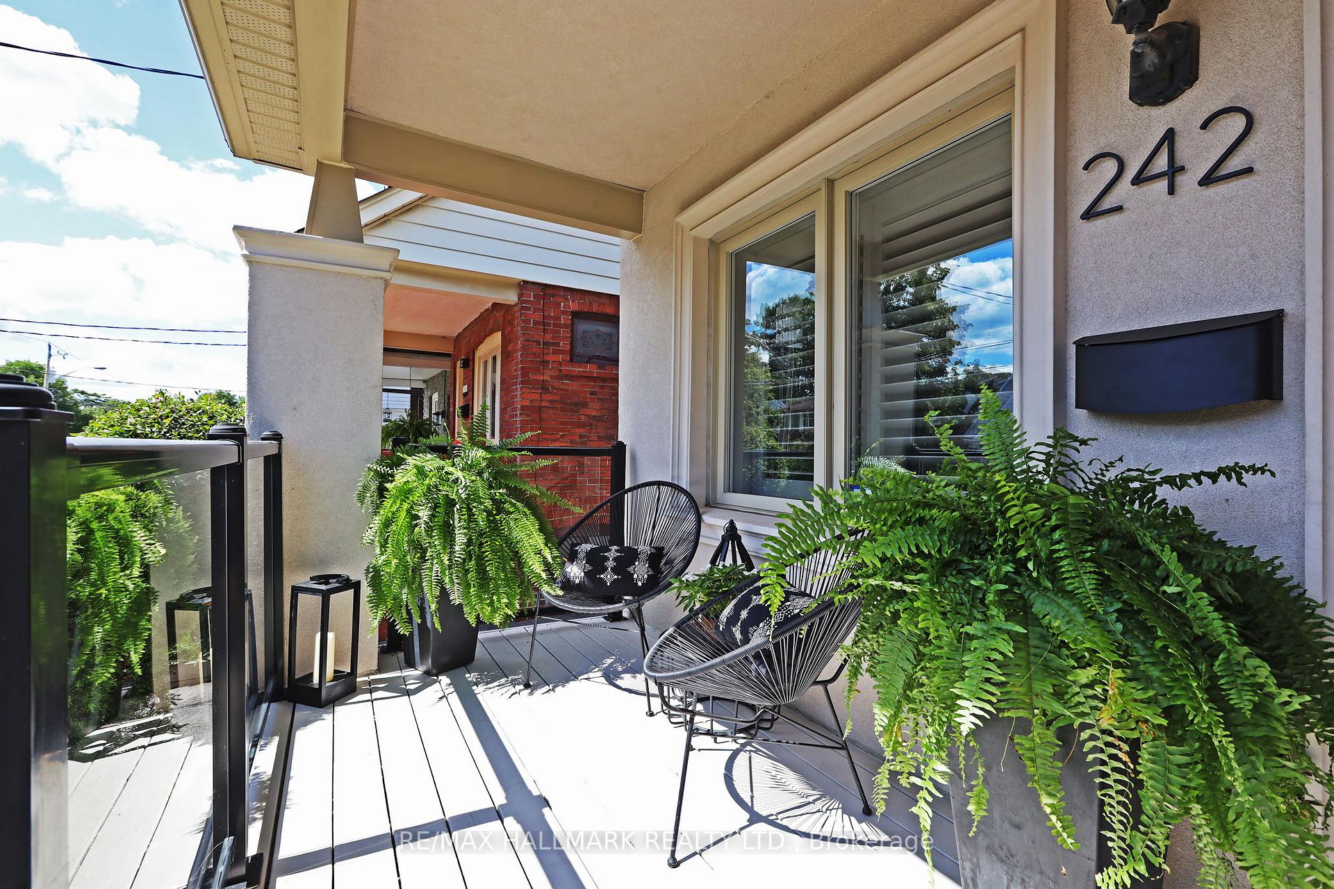 Photo 2 of 242 Springdale Boulevard, Toronto, Danforth Village-East York — HOMEH