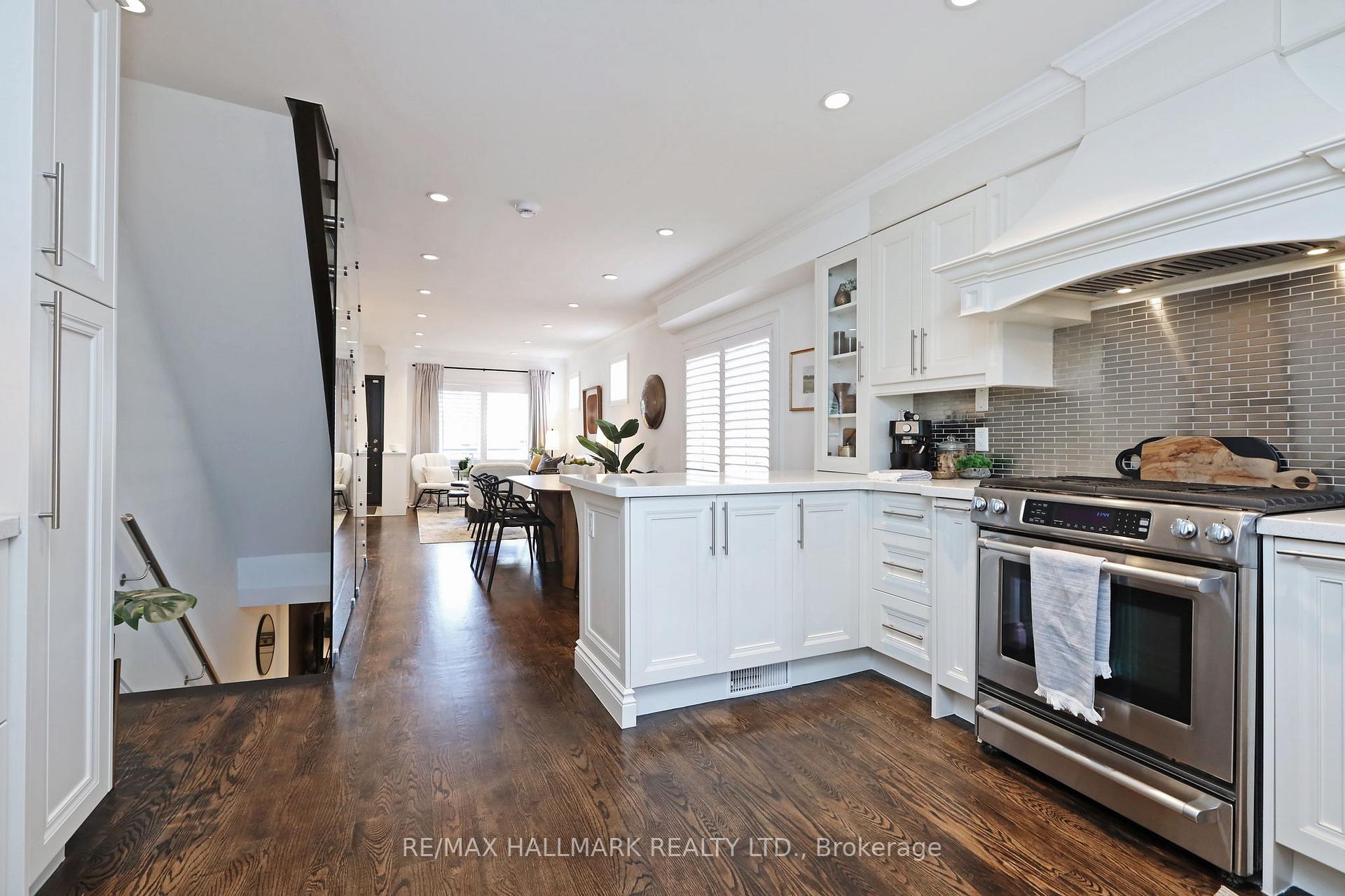 Photo 16 of 242 Springdale Boulevard, Toronto, Danforth Village-East York — HOMEH