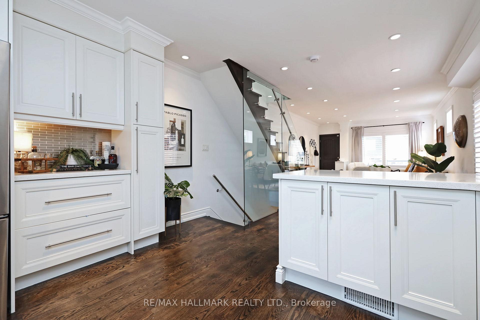 Photo 17 of 242 Springdale Boulevard, Toronto, Danforth Village-East York — HOMEH