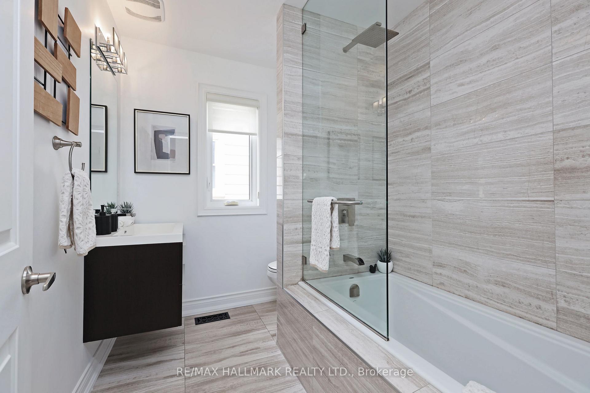 Photo 23 of 242 Springdale Boulevard, Toronto, Danforth Village-East York — HOMEH