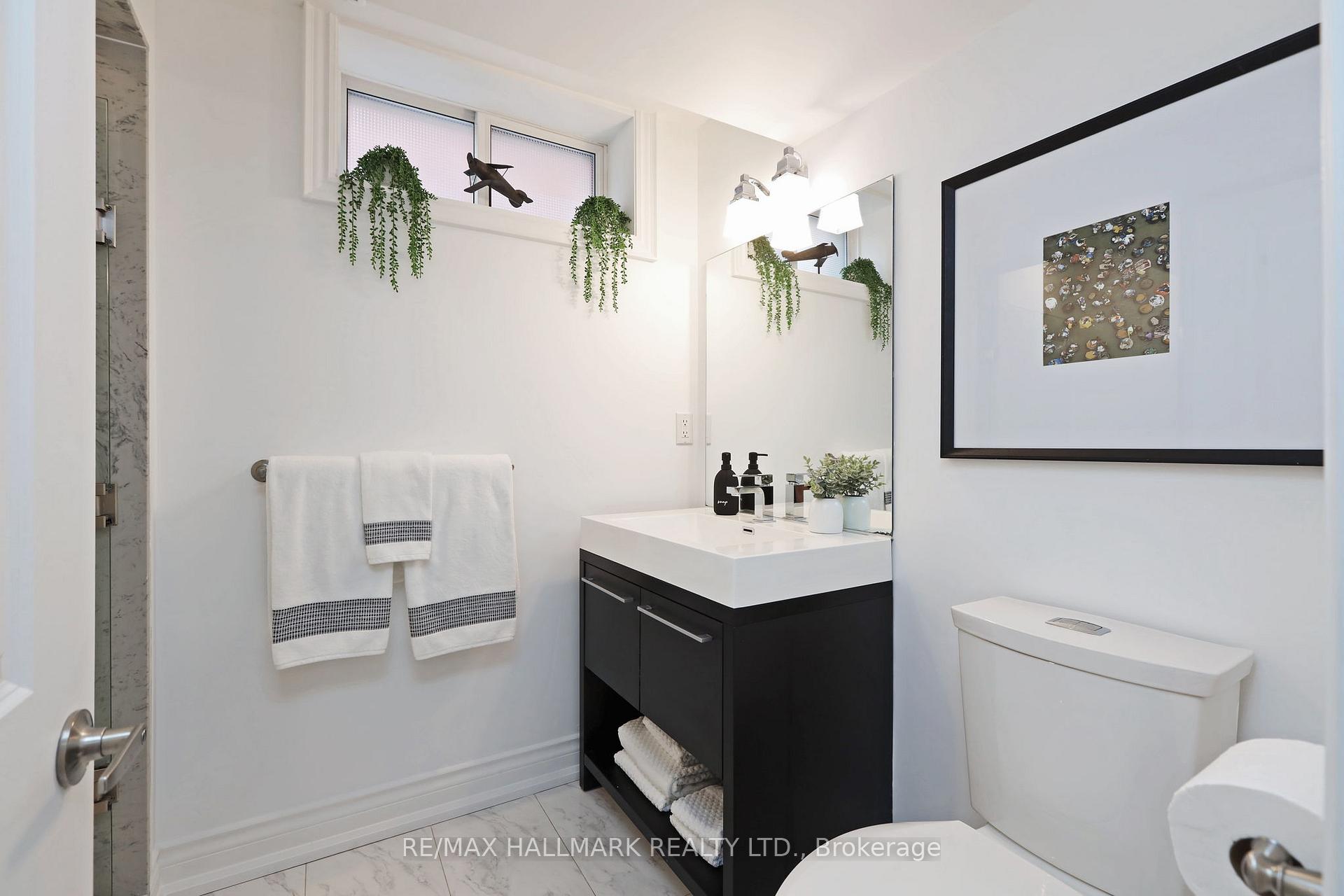 Photo 34 of 242 Springdale Boulevard, Toronto, Danforth Village-East York — HOMEH