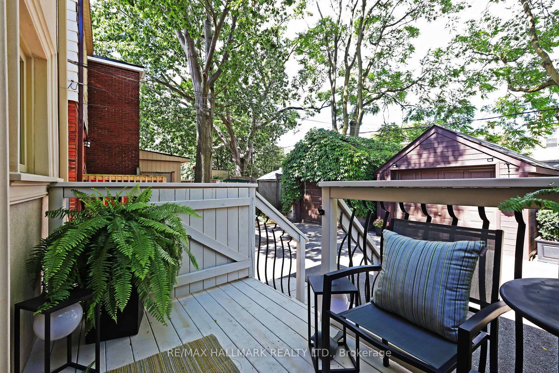 Photo 37 of 242 Springdale Boulevard, Toronto, Danforth Village-East York — HOMEH