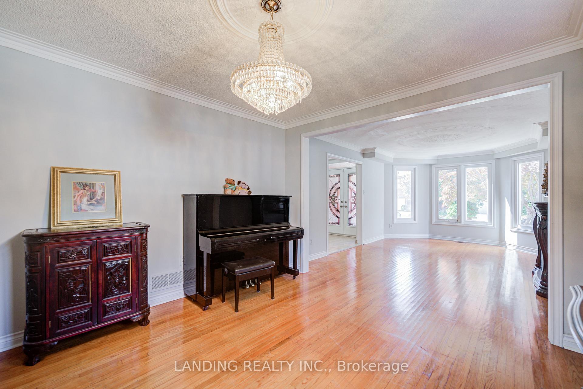 Photo 10 of 63 Purcell Square, Scarborough, Steeles — HOMEH