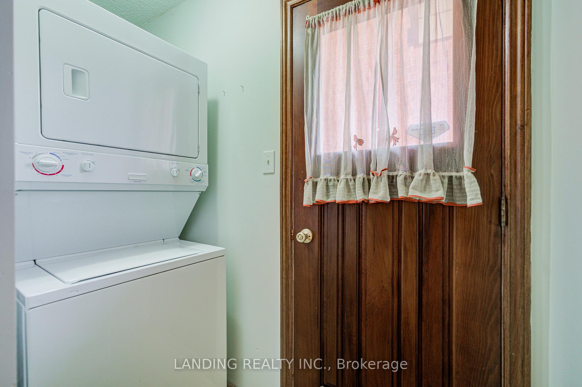 Photo 15 of 63 Purcell Square, Scarborough, Steeles — HOMEH