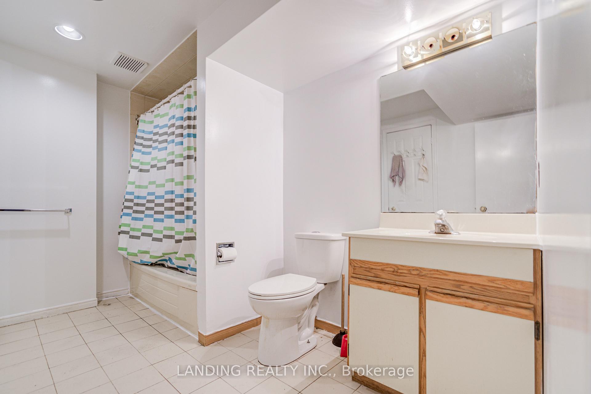 Photo 28 of 63 Purcell Square, Scarborough, Steeles — HOMEH