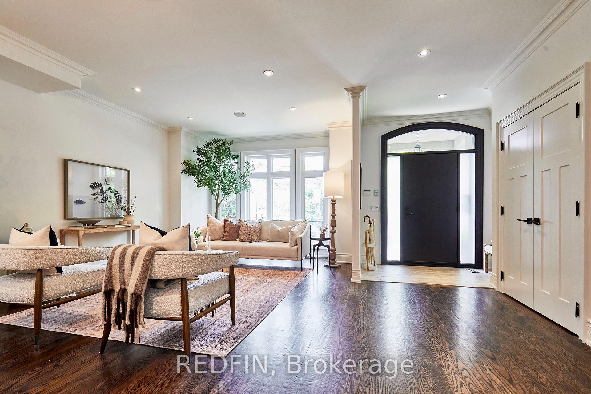 Photo 3 of 516 Melrose Avenue, Toronto, Bedford Park-Nortown — HOMEH