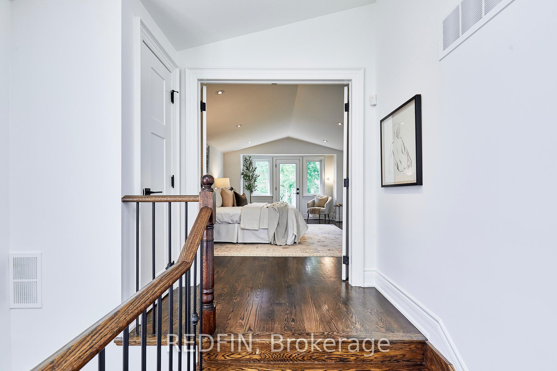 Photo 14 of 516 Melrose Avenue, Toronto, Bedford Park-Nortown — HOMEH