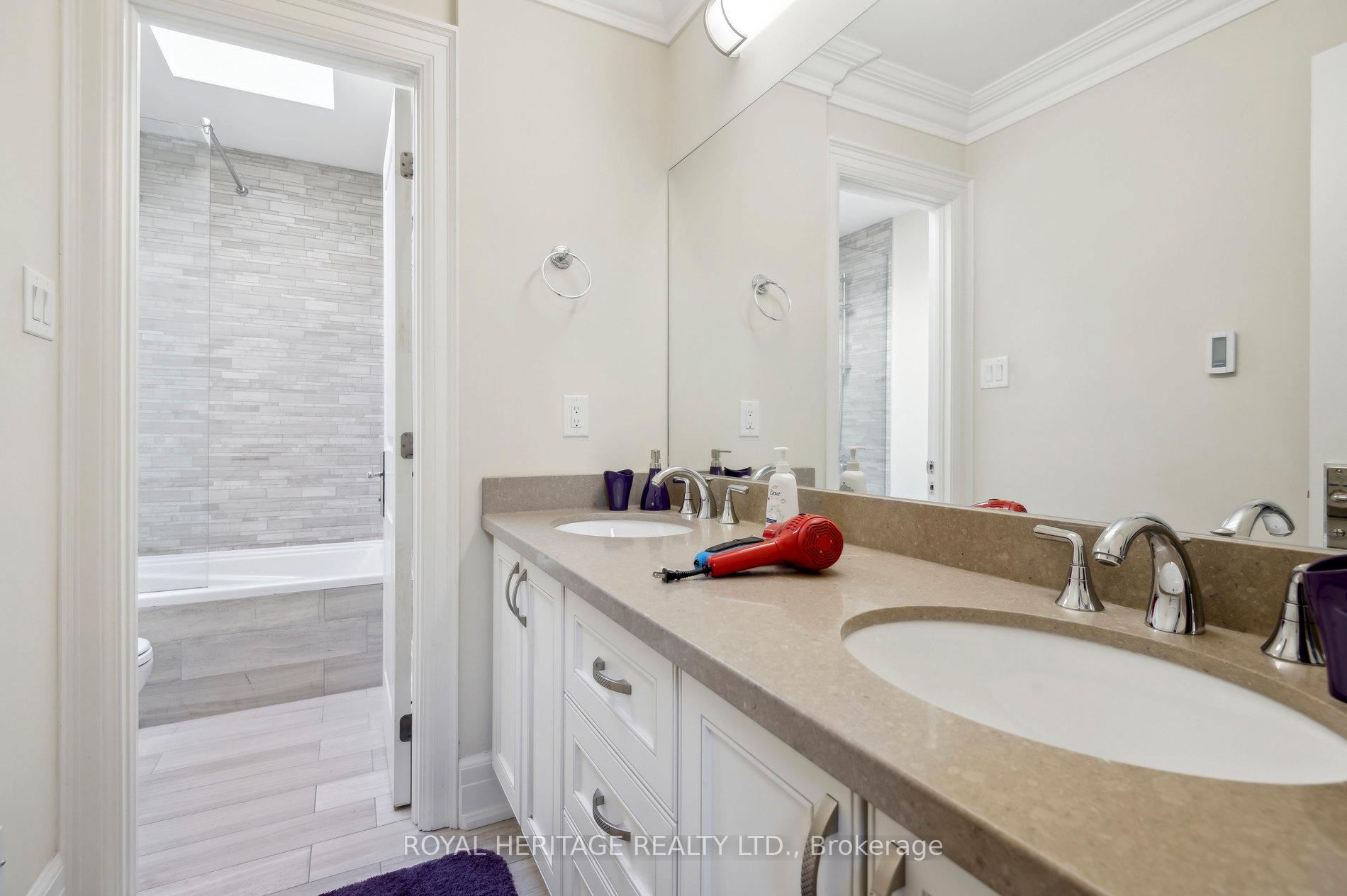 Photo 24 of 17 Belsize Drive, Toronto, Mount Pleasant West — HOMEH
