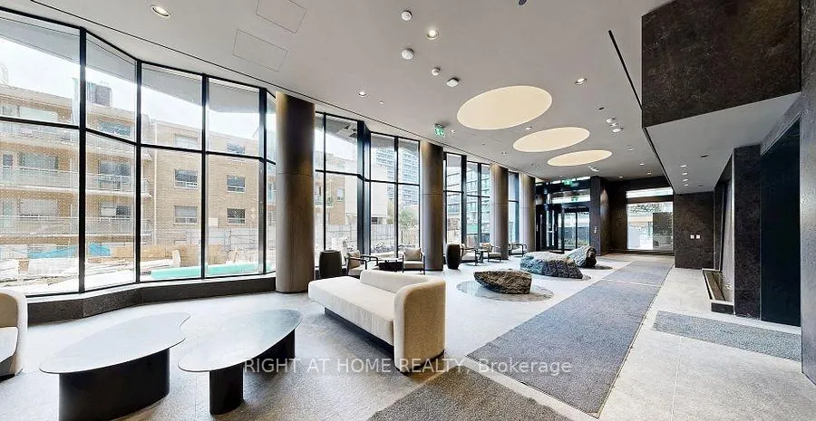 Photo 2 of Unit 1705, 110 Broadway Avenue, Toronto, Mount Pleasant West — HOMEH