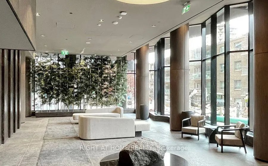 Photo 17 of Unit 1705, 110 Broadway Avenue, Toronto, Mount Pleasant West — HOMEH