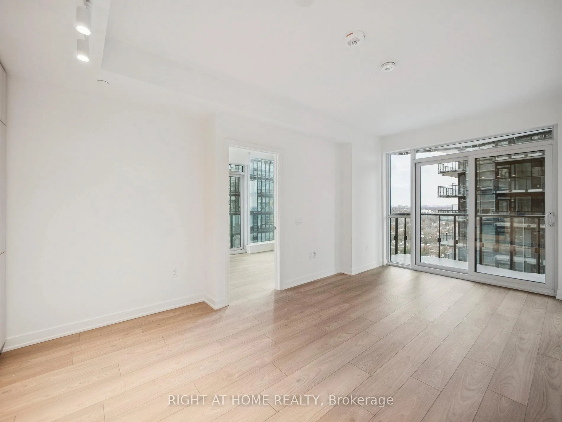 Photo 30 of Unit 1705, 110 Broadway Avenue, Toronto, Mount Pleasant West — HOMEH