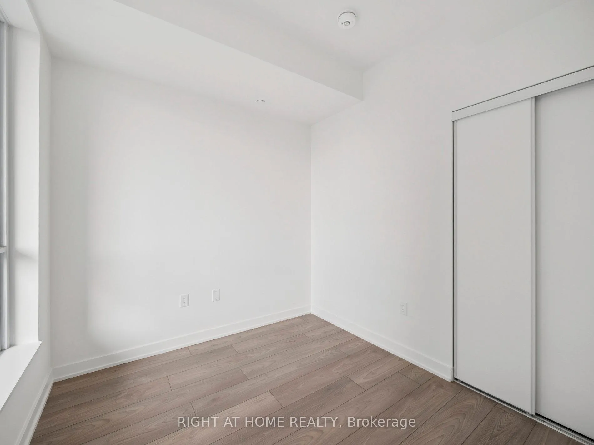 Photo 38 of Unit 1705, 110 Broadway Avenue, Toronto, Mount Pleasant West — HOMEH