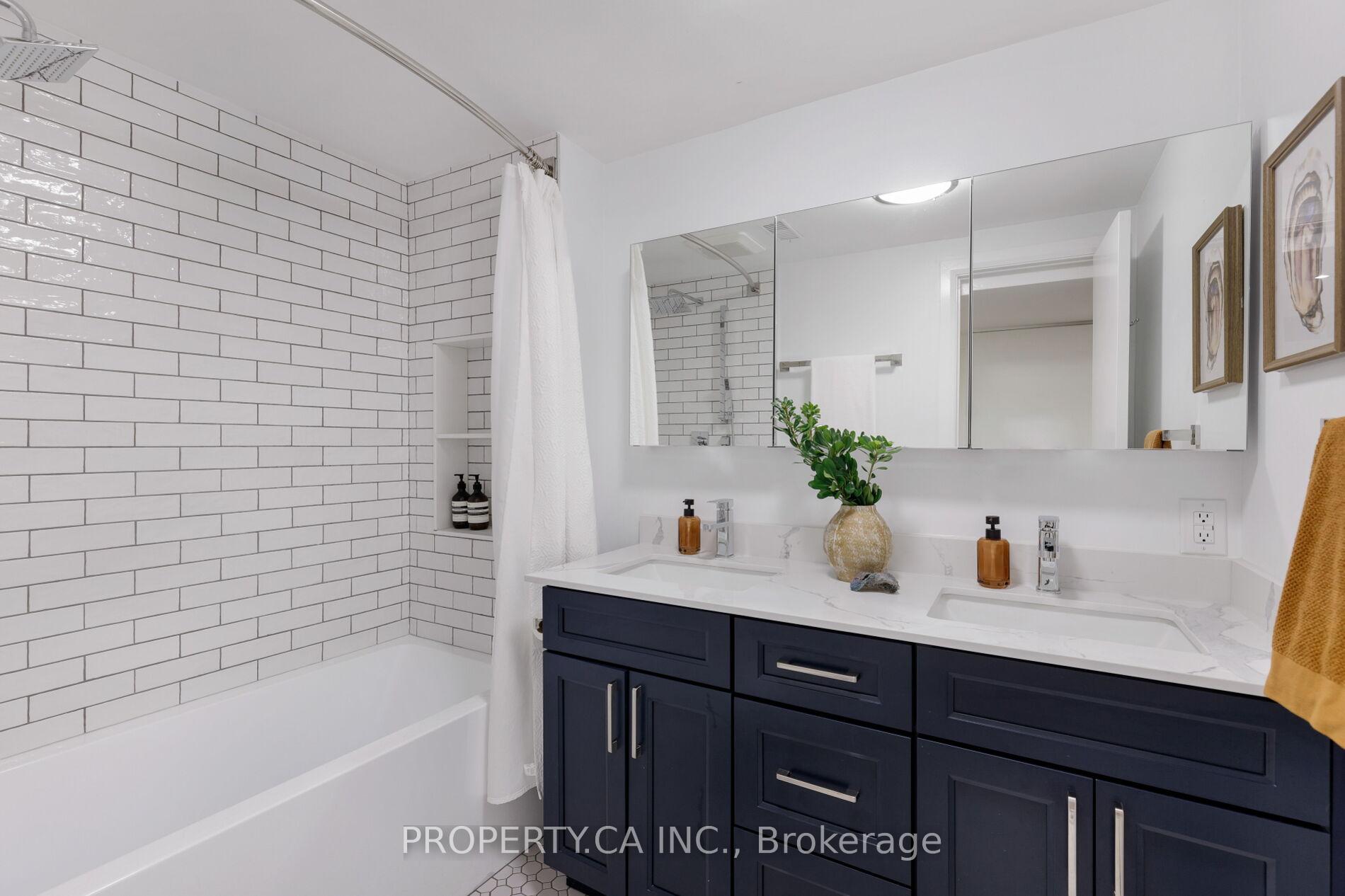 Photo 37 of 419 Rhodes Avenue, Toronto, Greenwood-Coxwell — HOMEH