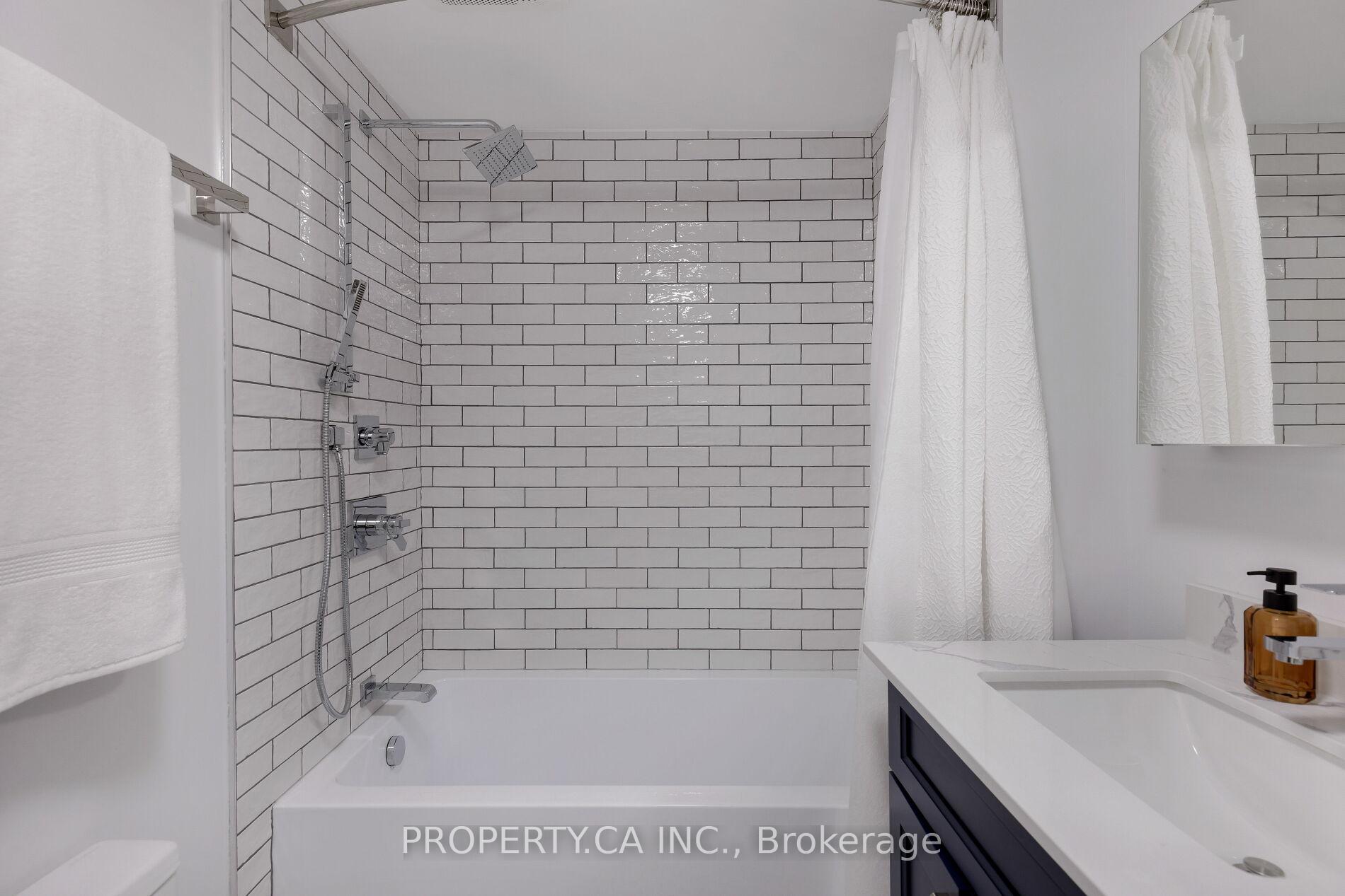 Photo 38 of 419 Rhodes Avenue, Toronto, Greenwood-Coxwell — HOMEH
