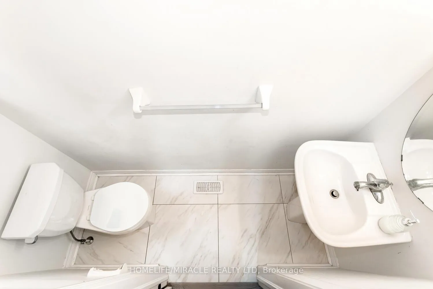Photo 13 of 3 Farringdon Crescent, Brampton, Northwest Brampton — HOMEH