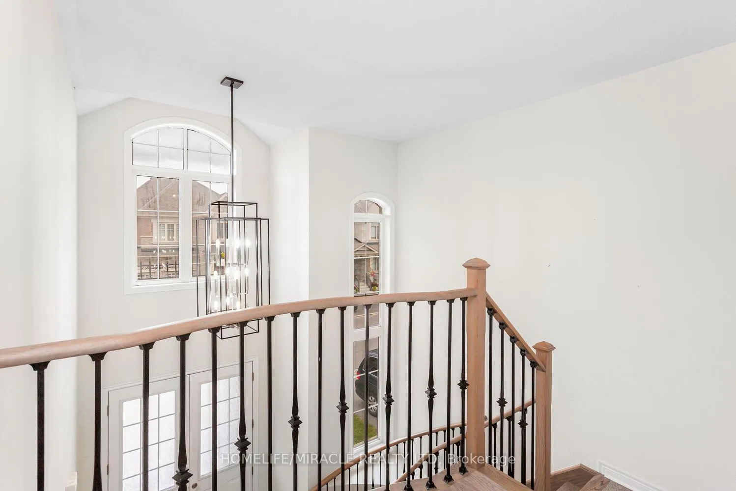 Photo 15 of 3 Farringdon Crescent, Brampton, Northwest Brampton — HOMEH