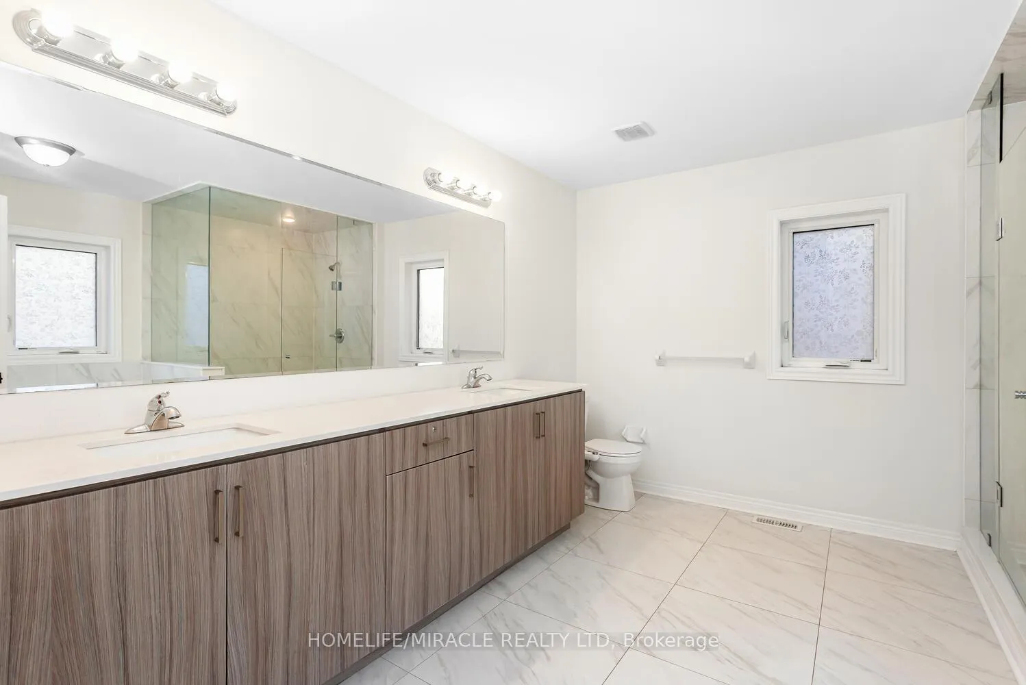 Photo 20 of 3 Farringdon Crescent, Brampton, Northwest Brampton — HOMEH