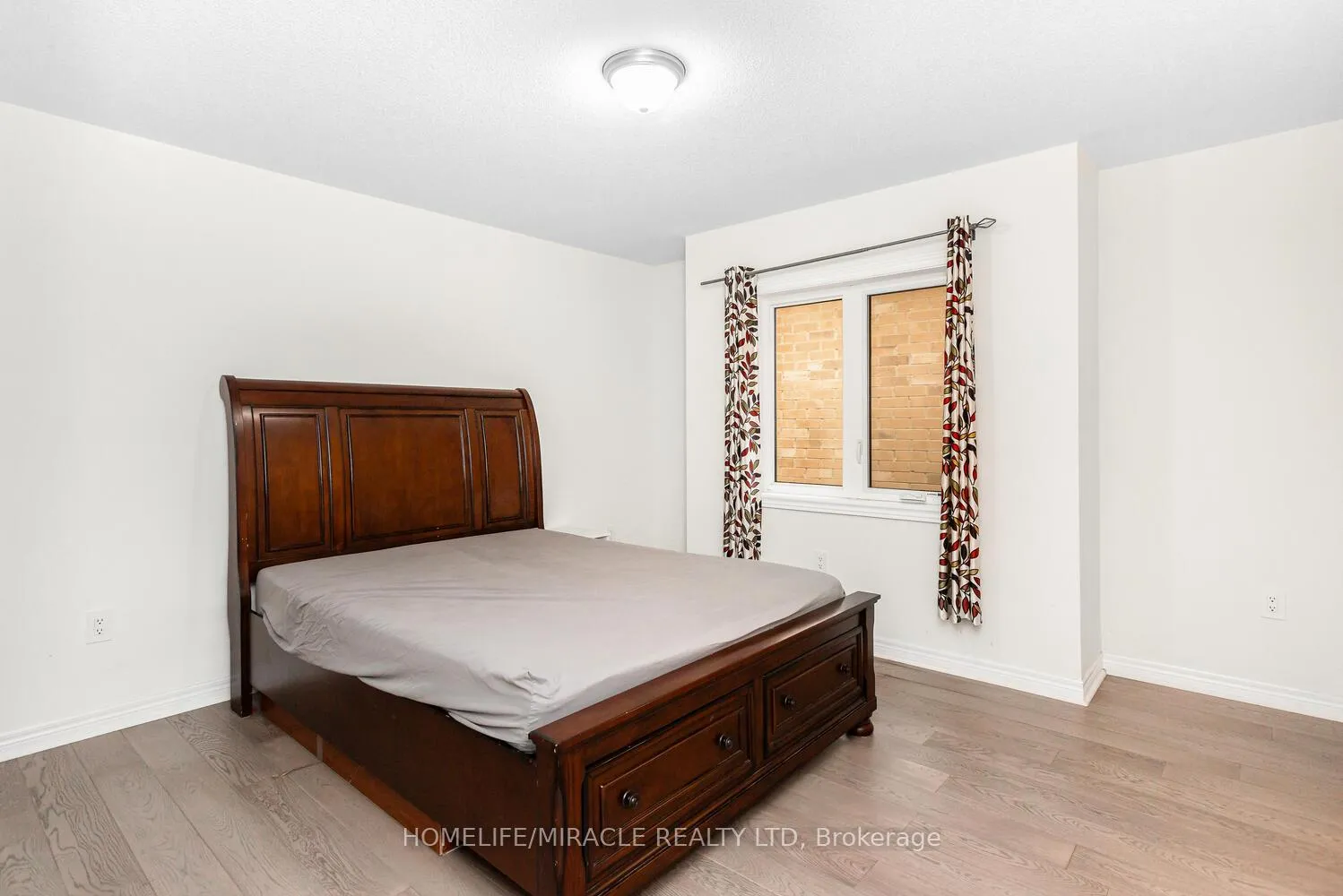 Photo 24 of 3 Farringdon Crescent, Brampton, Northwest Brampton — HOMEH