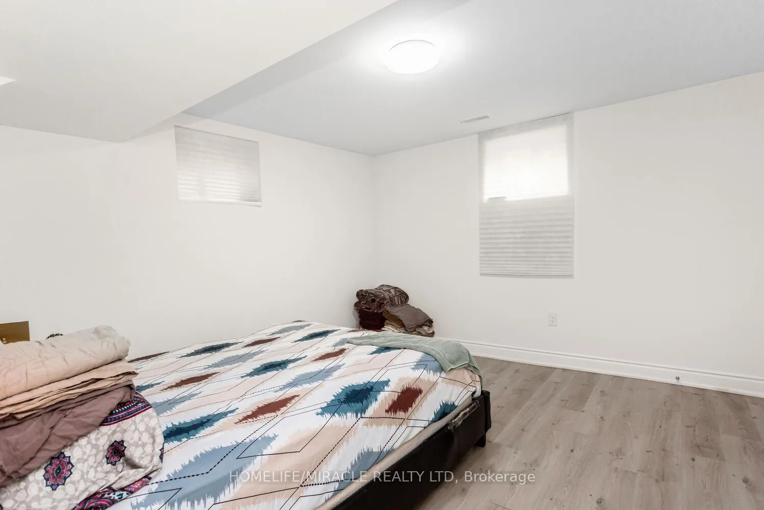 Photo 41 of 3 Farringdon Crescent, Brampton, Northwest Brampton — HOMEH