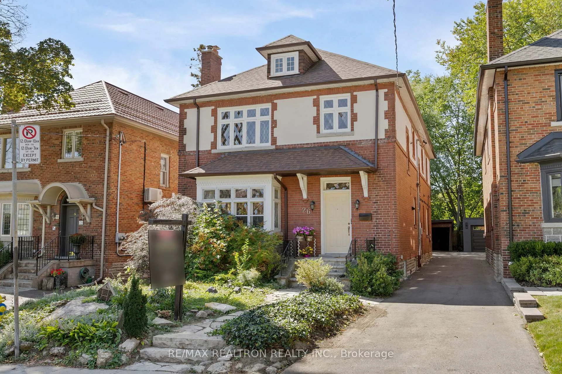 Front of Unit Upper Floor, 26 Braemar Avenue