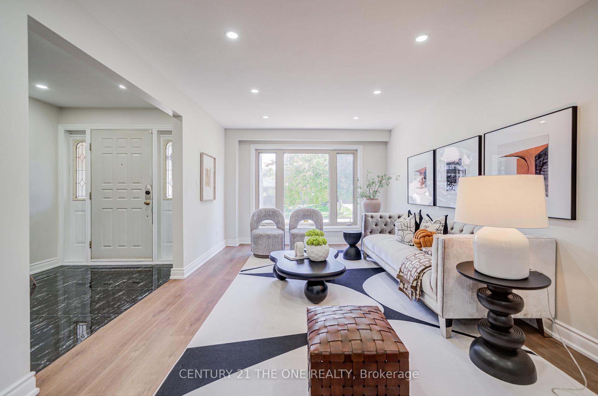Photo 6 of 54 Marblemount Crescent, Scarborough, Tam O'Shanter-Sullivan — HOMEH