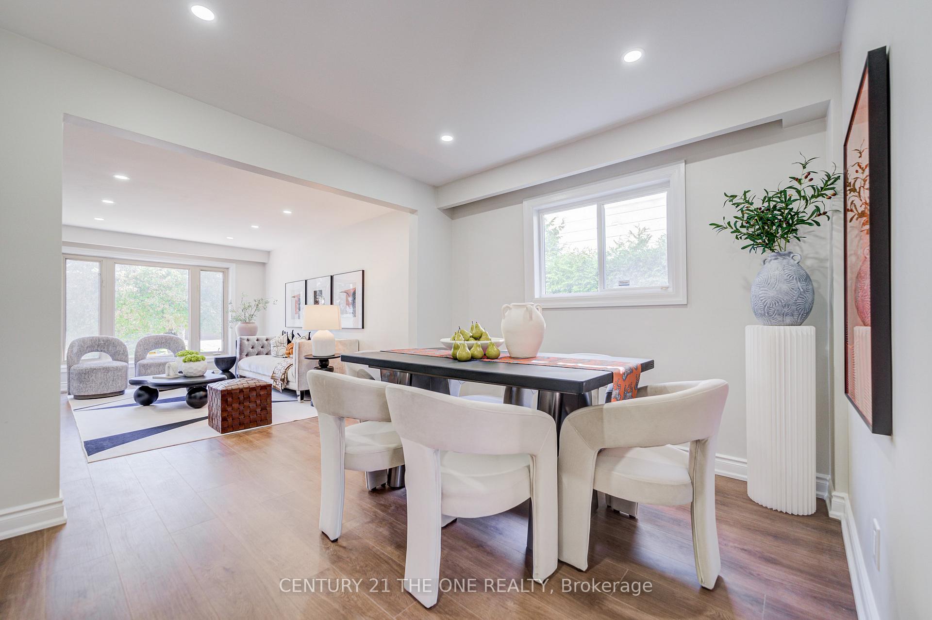 Photo 11 of 54 Marblemount Crescent, Scarborough, Tam O'Shanter-Sullivan — HOMEH