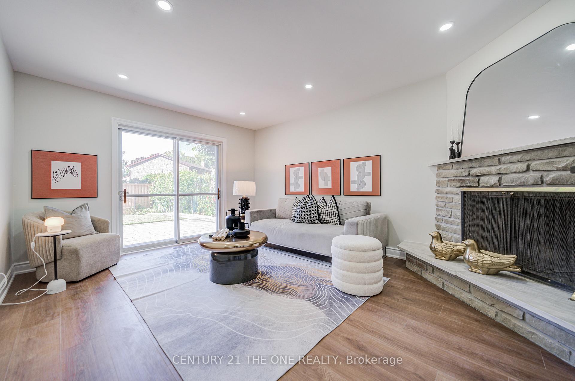 Photo 13 of 54 Marblemount Crescent, Scarborough, Tam O'Shanter-Sullivan — HOMEH