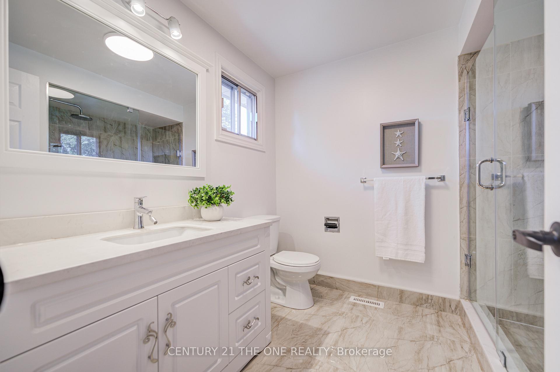 Photo 20 of 54 Marblemount Crescent, Scarborough, Tam O'Shanter-Sullivan — HOMEH