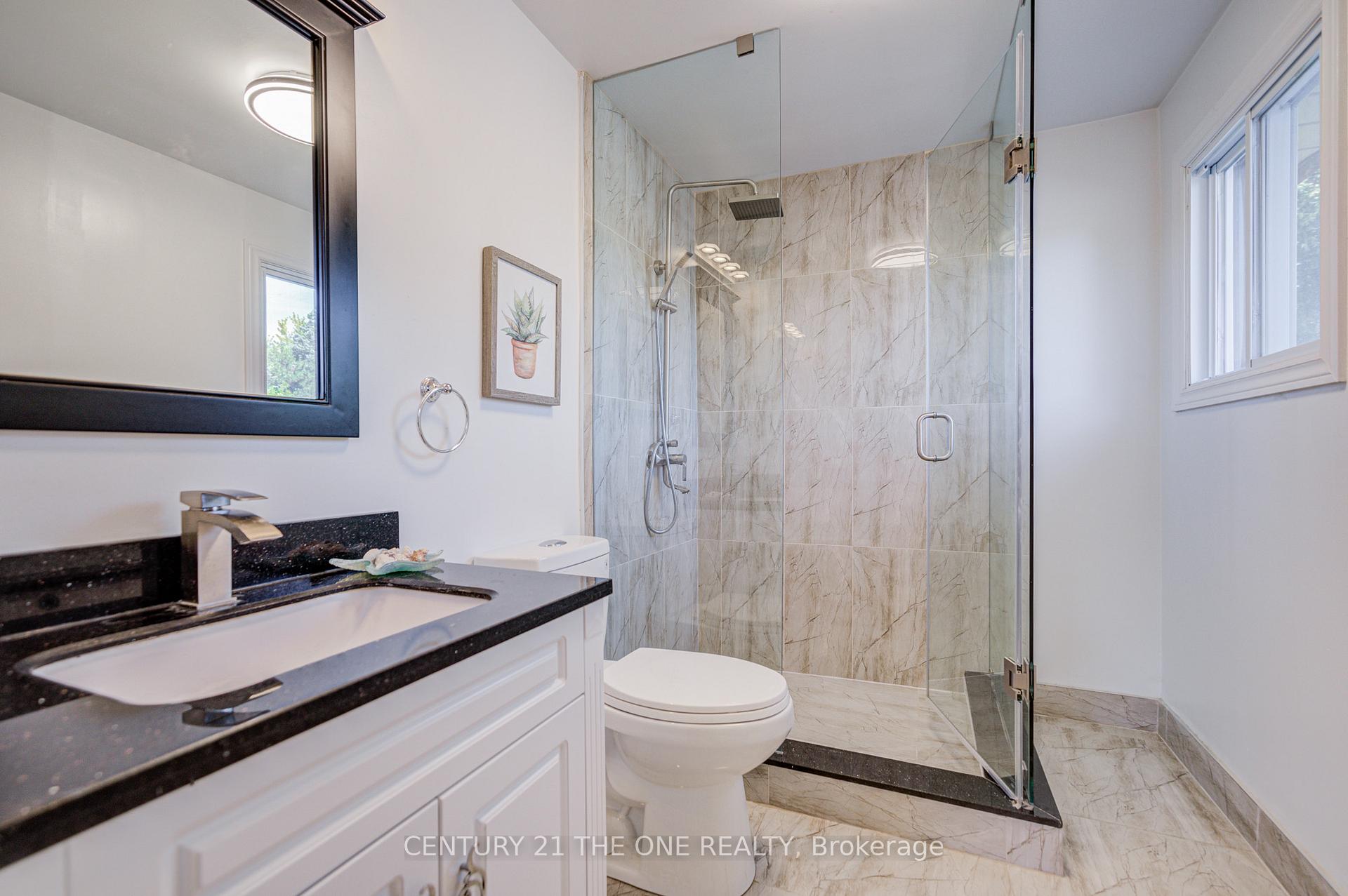 Photo 25 of 54 Marblemount Crescent, Scarborough, Tam O'Shanter-Sullivan — HOMEH