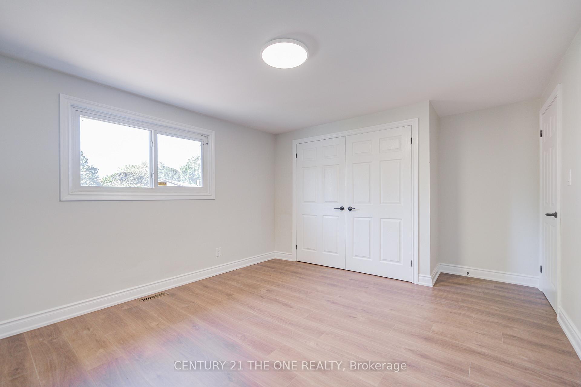 Photo 30 of 54 Marblemount Crescent, Scarborough, Tam O'Shanter-Sullivan — HOMEH