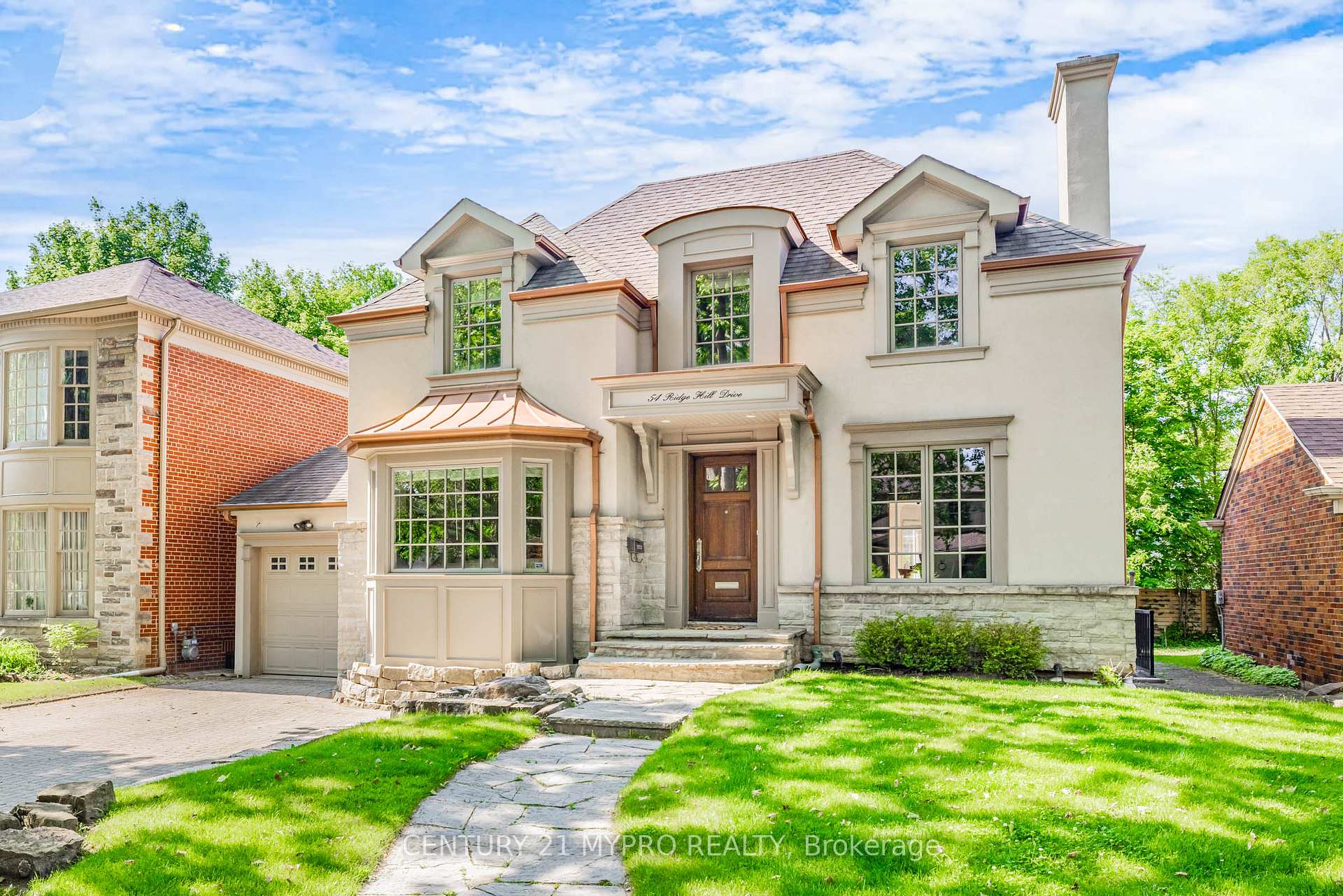 Photo 3 of 54 Ridge Hill Drive, Toronto, Forest Hill North — HOMEH