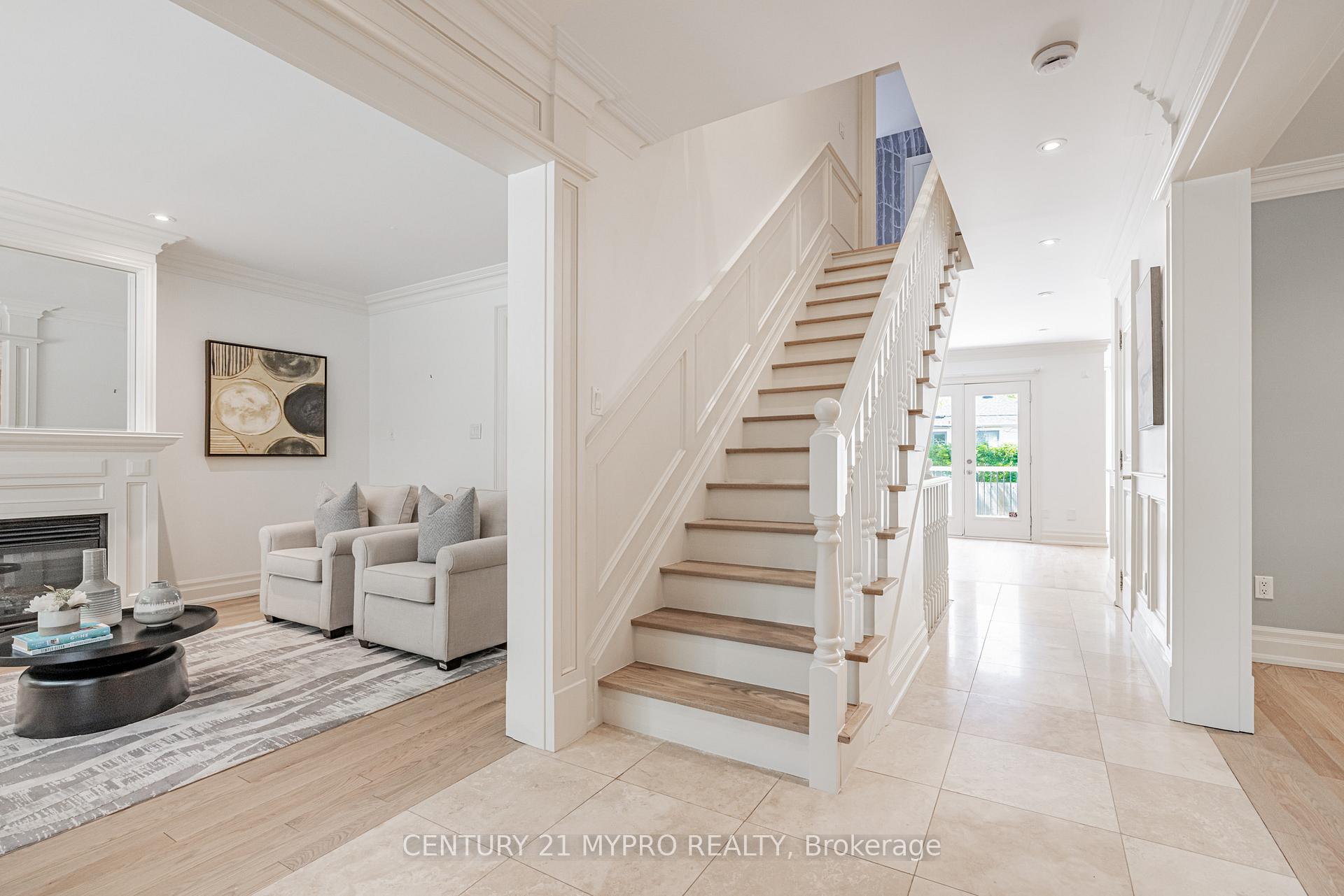 Photo 4 of 54 Ridge Hill Drive, Toronto, Forest Hill North — HOMEH