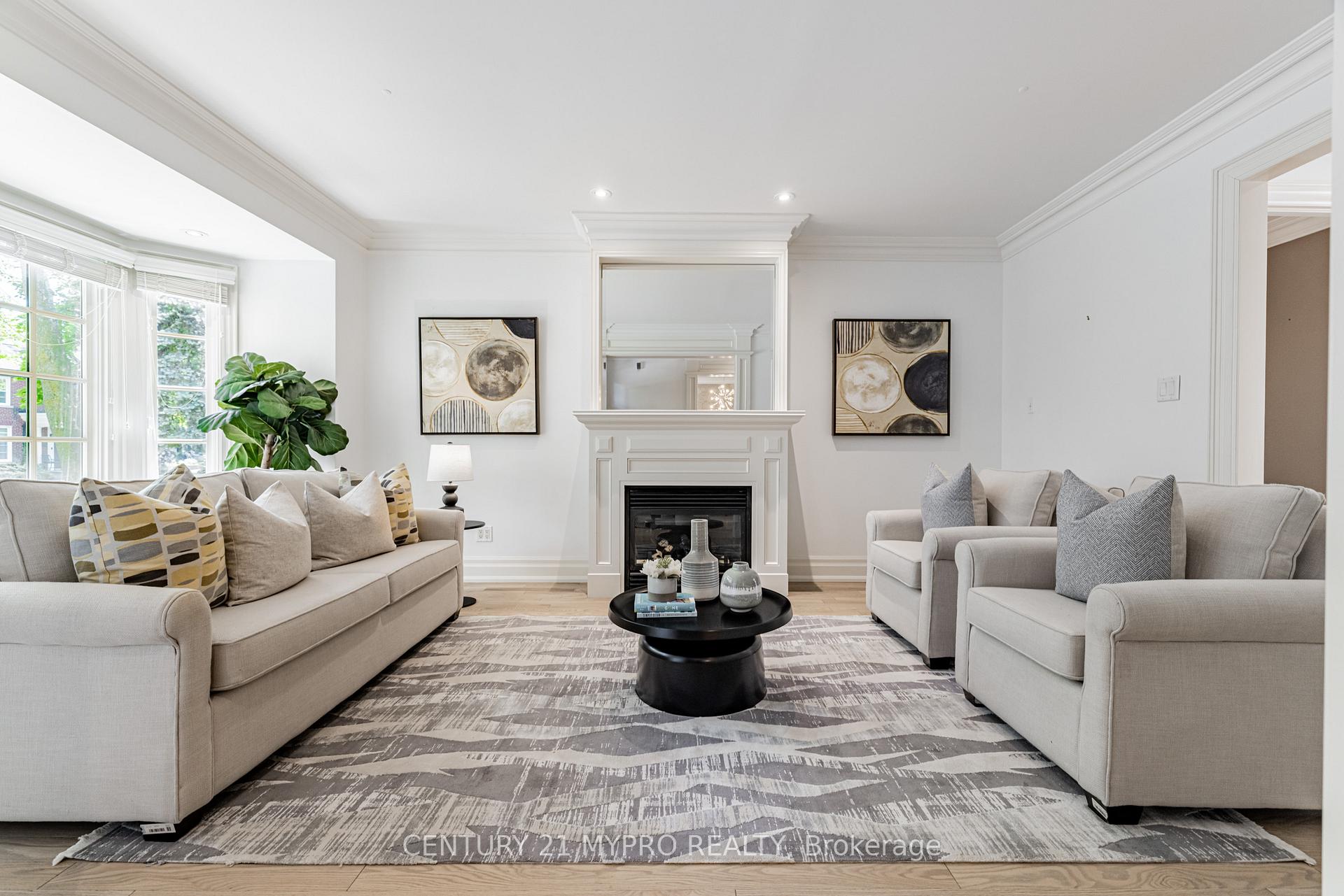 Photo 6 of 54 Ridge Hill Drive, Toronto, Forest Hill North — HOMEH