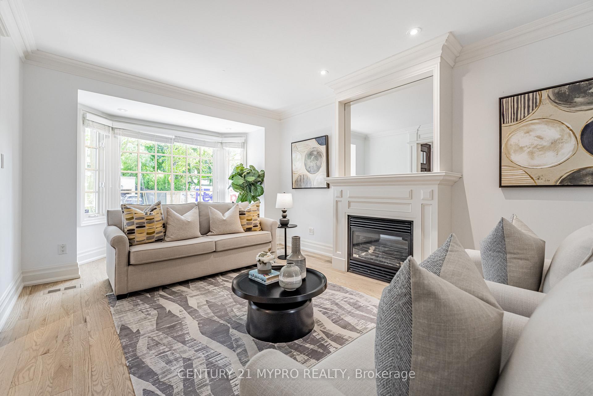 Photo 7 of 54 Ridge Hill Drive, Toronto, Forest Hill North — HOMEH