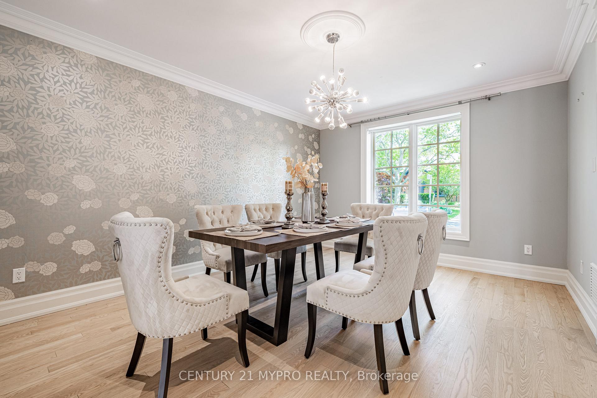 Photo 9 of 54 Ridge Hill Drive, Toronto, Forest Hill North — HOMEH