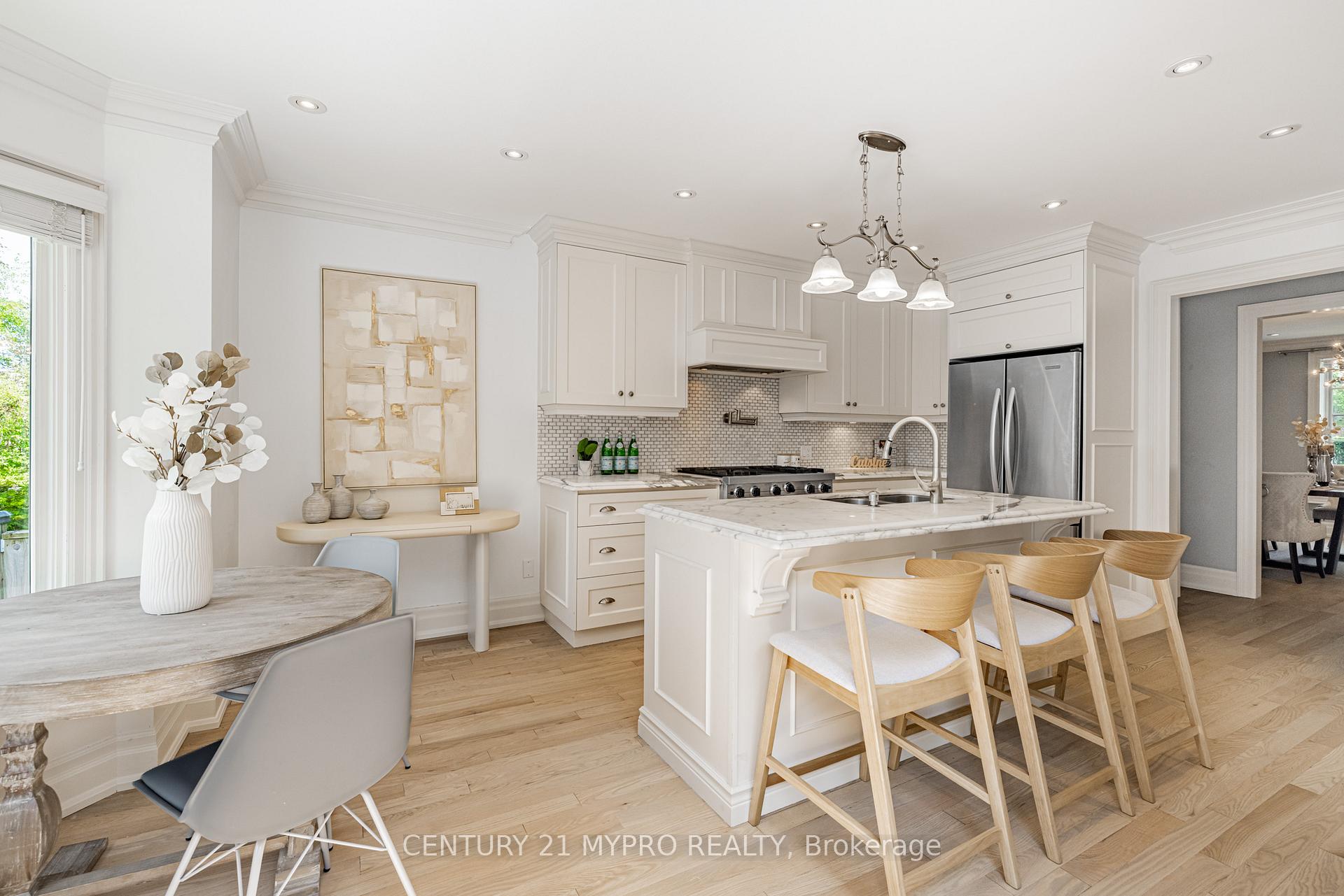 Photo 18 of 54 Ridge Hill Drive, Toronto, Forest Hill North — HOMEH
