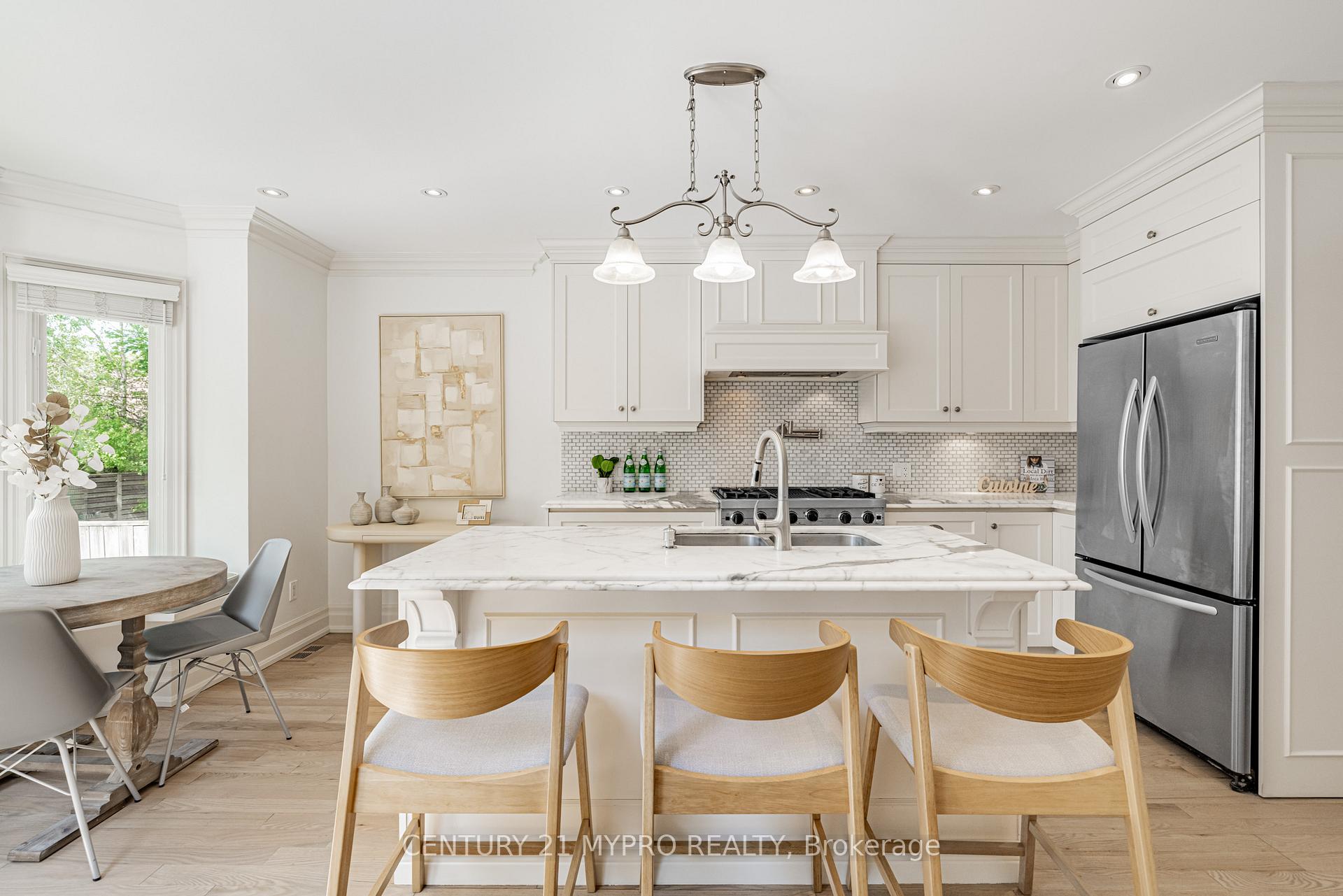 Photo 20 of 54 Ridge Hill Drive, Toronto, Forest Hill North — HOMEH