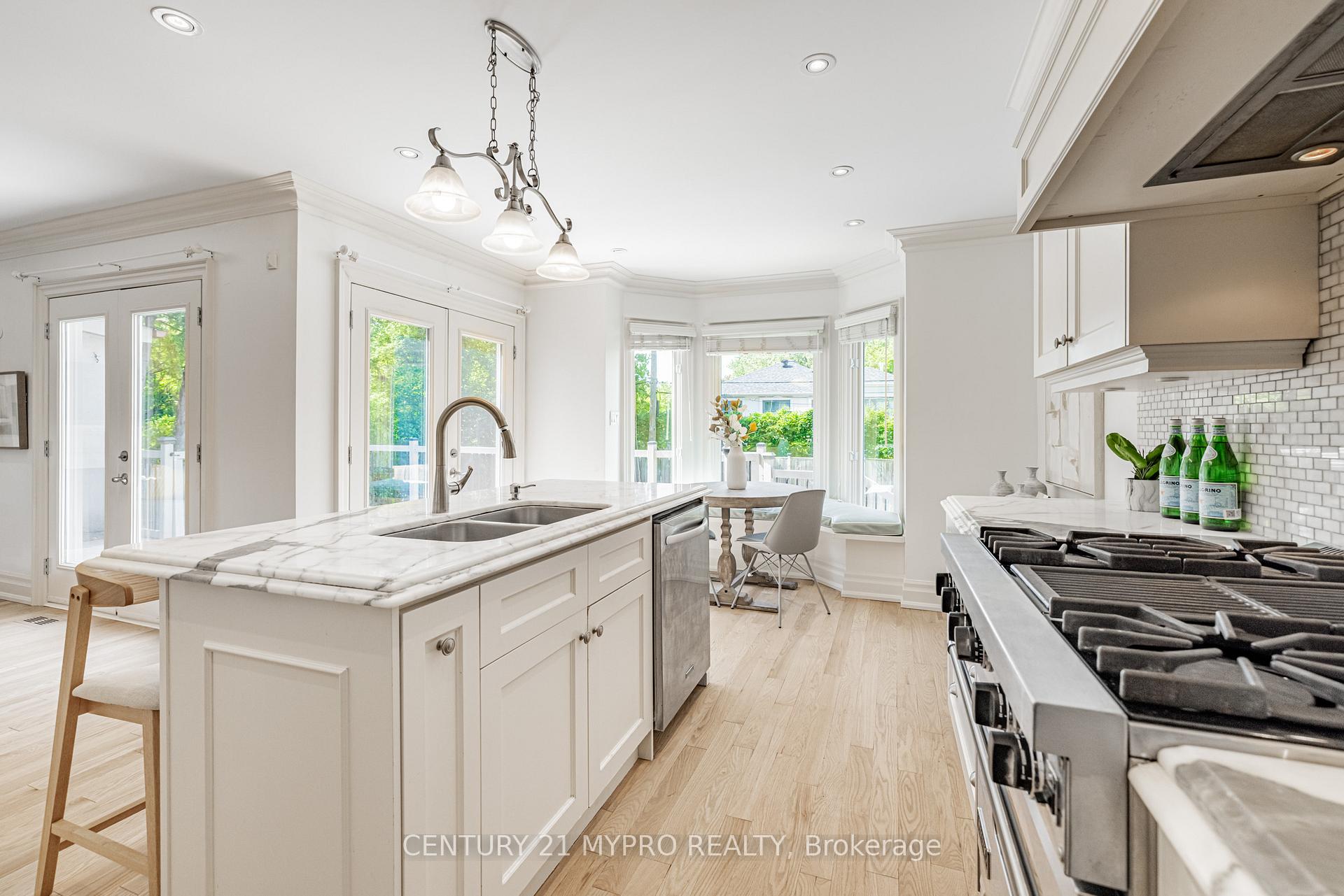 Photo 22 of 54 Ridge Hill Drive, Toronto, Forest Hill North — HOMEH